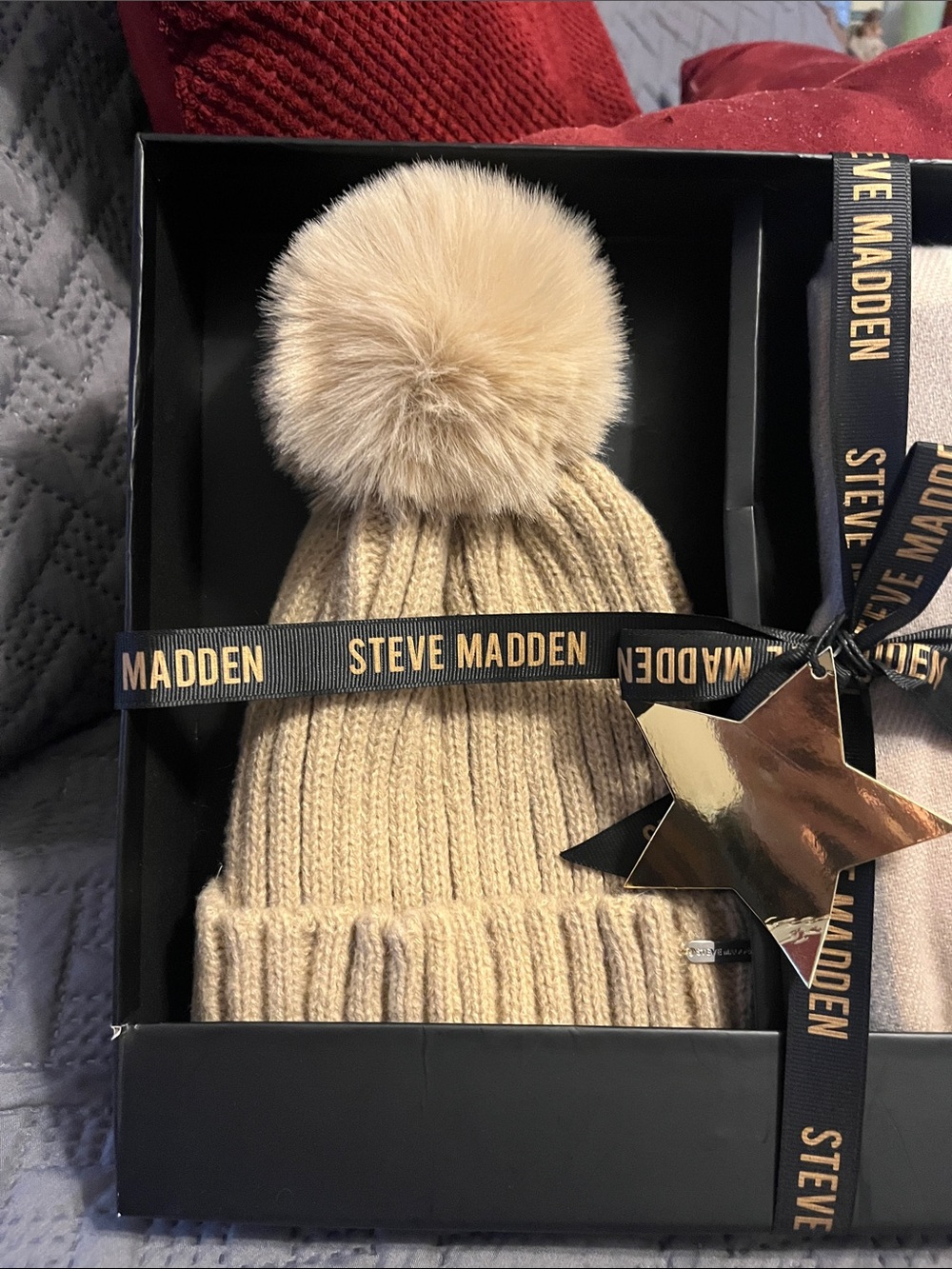 Steve Madden Neutral Beige Knit Hat, Gloves & Scarf Set - Picture 2 of 3